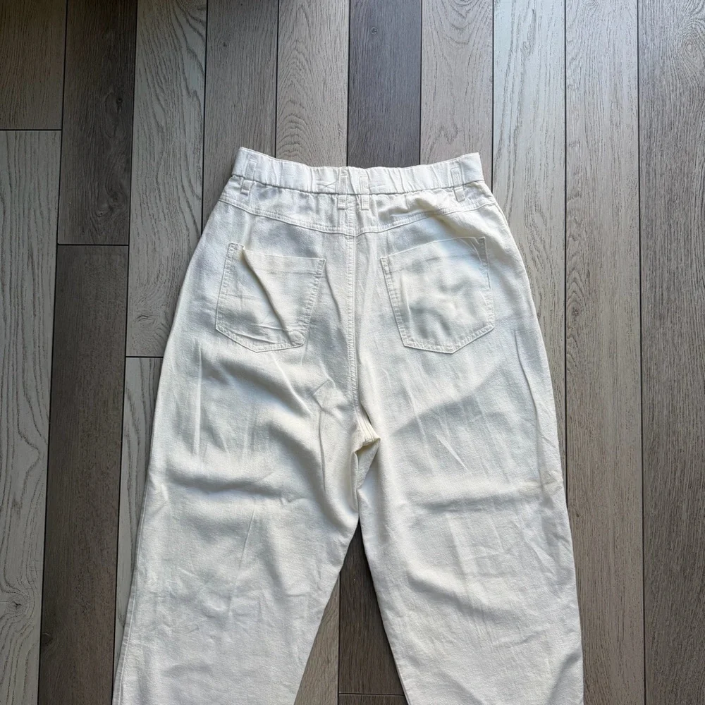 Zara Cream Linen Blend High-Waisted Pleated Pants - Size M